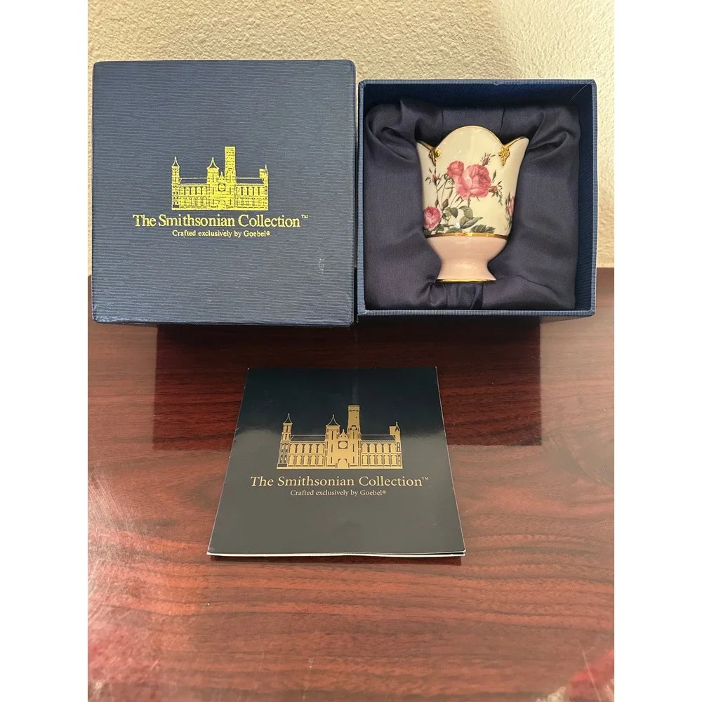 Goebel Smithsonian Collection Rose Porcelain Mini Vase Gold Trim with Box